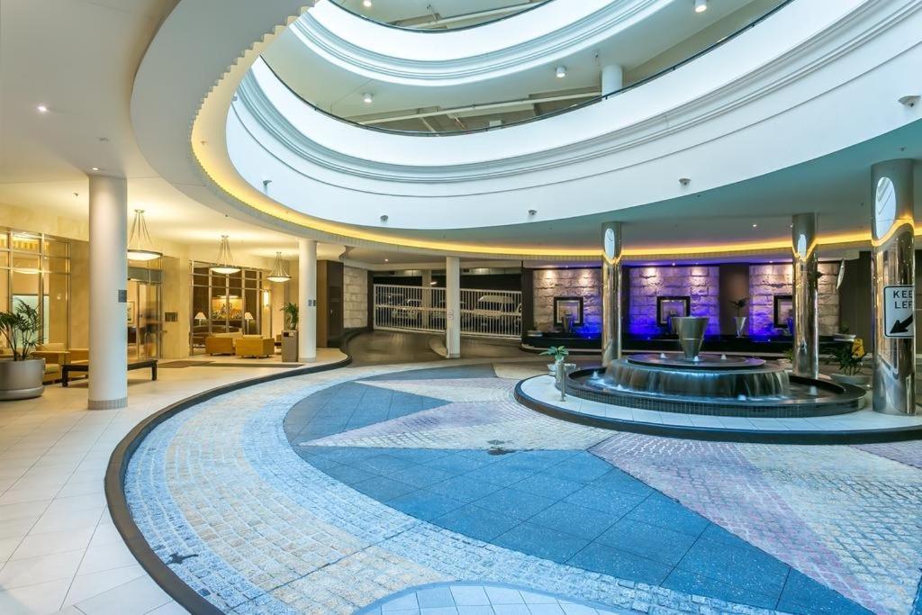 Апартаменты Deluxe Chevron Renaissance Голд-Кост Экстерьер фото