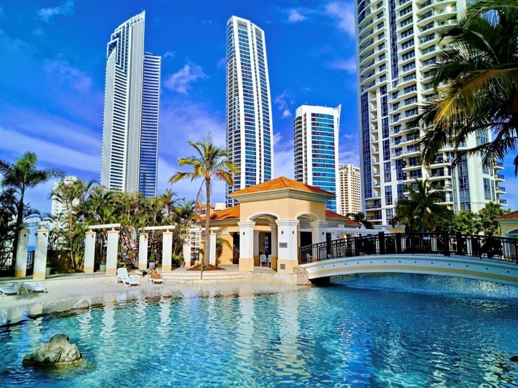 Апартаменты Deluxe Chevron Renaissance Голд-Кост Экстерьер фото