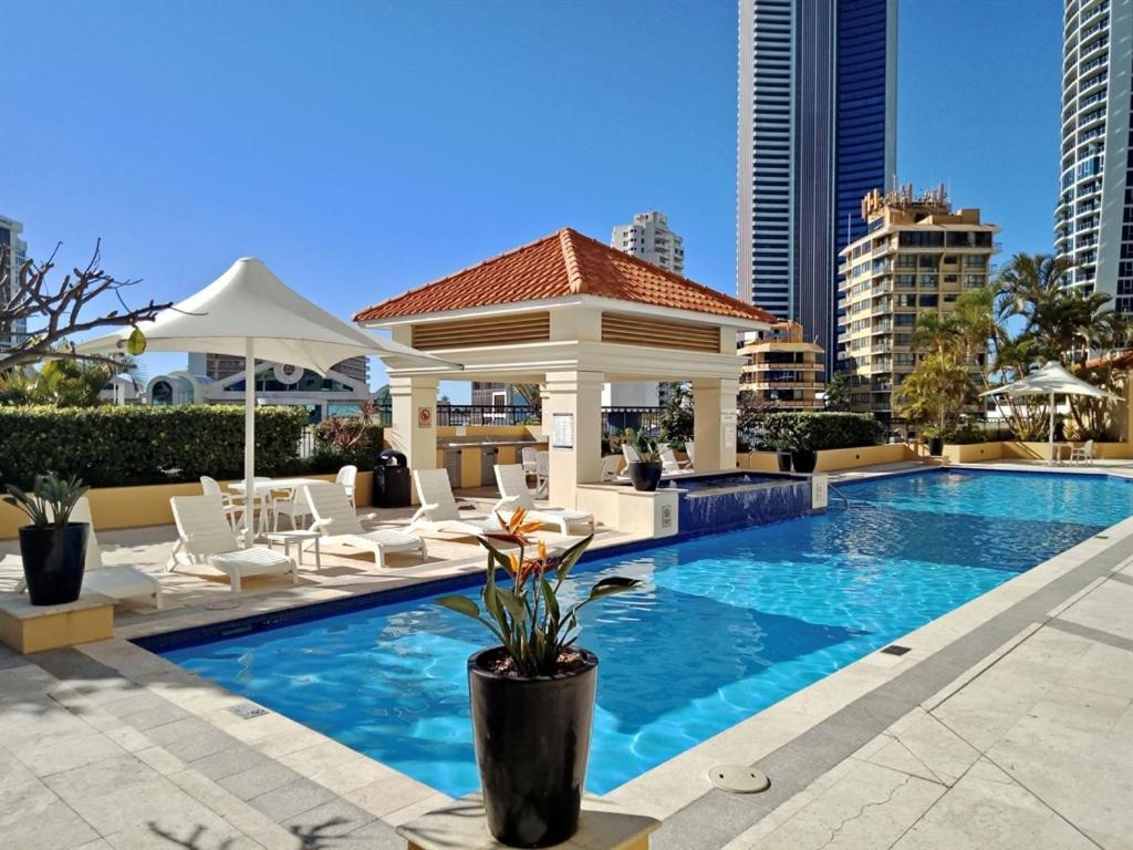 Апартаменты Deluxe Chevron Renaissance Голд-Кост Экстерьер фото