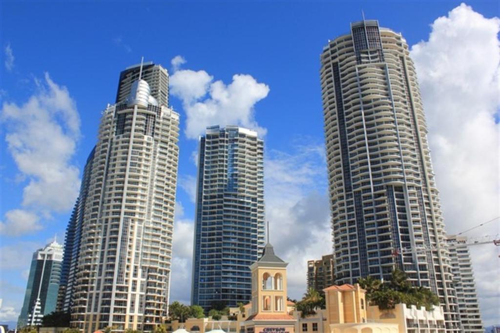 Апартаменты Deluxe Chevron Renaissance Голд-Кост Экстерьер фото