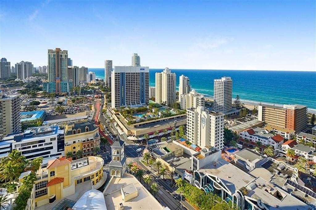 Апартаменты Deluxe Chevron Renaissance Голд-Кост Экстерьер фото